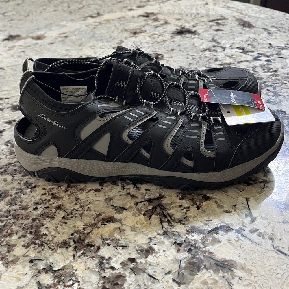 Eddie Bauer Black water shoes. Size 10M (runs big) NWT - Picture 4 of 4